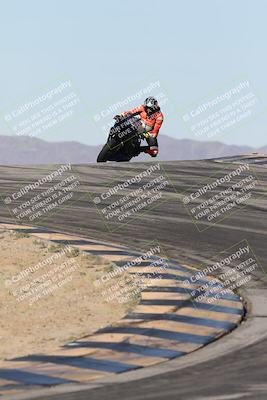 media/Dec-01-2025-Moto Forza (Mon) [[2daa91e15f]]/2-Intermediate Group/Session 2 (Turns 9 and 10)/